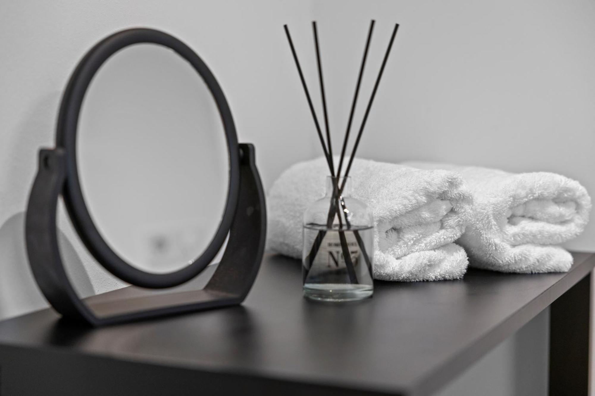 Svyvo Cologne - Serviced Apartments Ehrenfeld Ruang foto